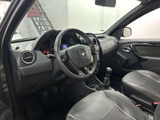 Renault DUSTER OROCH Dyna 2.0 16V Mec. 2015/2016 CIRNE AUTOMÓVEIS SANTA MARIA / Carros no Vale