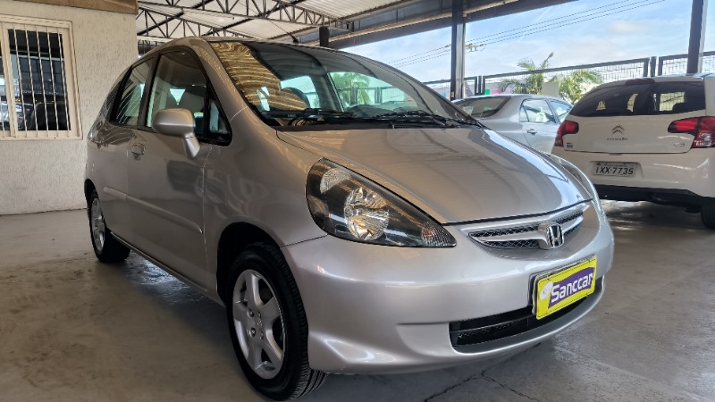 HONDA FIT 1.4 LX 8V 2008/2008 SANCCAR VEÍCULOS SANTA CRUZ DO SUL / Carros no Vale