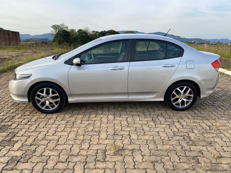 HONDA CITY SEDAN EX /2011 RT 811 VEÍCULOS ARROIO DO MEIO / Carros no Vale