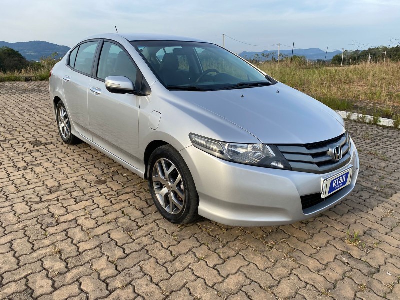 HONDA CITY SEDAN EX /2011 RT 811 VEÍCULOS ARROIO DO MEIO / Carros no Vale