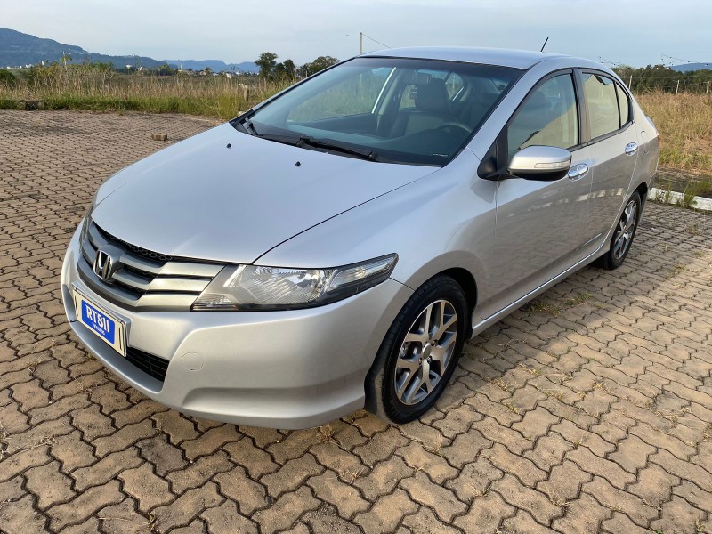 HONDA CITY SEDAN EX /2011 RT 811 VEÍCULOS ARROIO DO MEIO / Carros no Vale