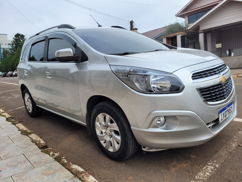 CHEVROLET SPIN 1.8 LTZ 8V FLEX 4P AUTOMÁTICO 2016/2017 ADRIANO VEÍCULOS CRUZEIRO DO SUL / Carros no Vale