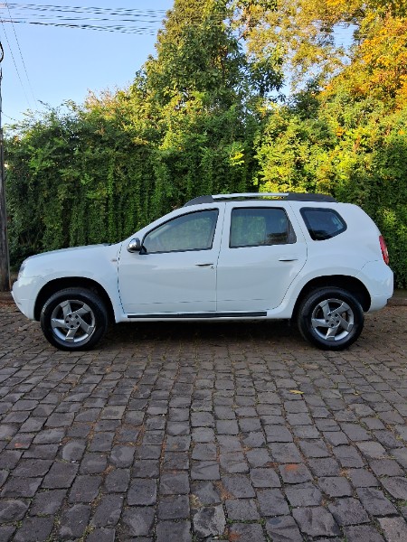 RENAULT DUSTER EXPRESSION 1.6 HI-FLEX 16V MEC. 2013/2013 STOPCAR MULTIMARCAS ESTRELA / Carros no Vale