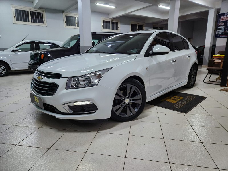 CHEVROLET CRUZE HATCH LTZ 1.8 2014/2015 TS VEÍCULOS ANTA GORDA / Carros no Vale