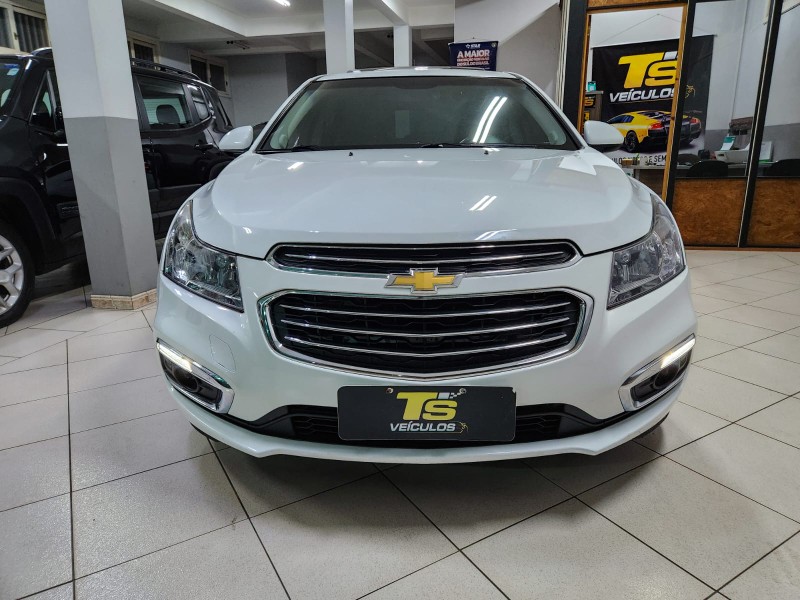 CHEVROLET CRUZE HATCH LTZ 1.8 2014/2015 TS VEÍCULOS ANTA GORDA / Carros no Vale