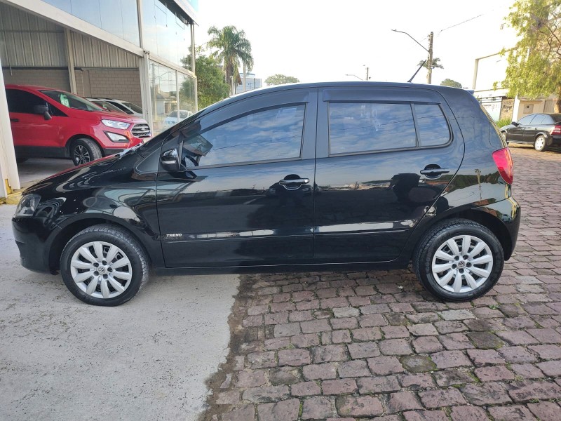 VOLKSWAGEN FOX 1.0 TREND 8V /2014 CHIMA VEÍCULOS VENÂNCIO AIRES / Carros no Vale