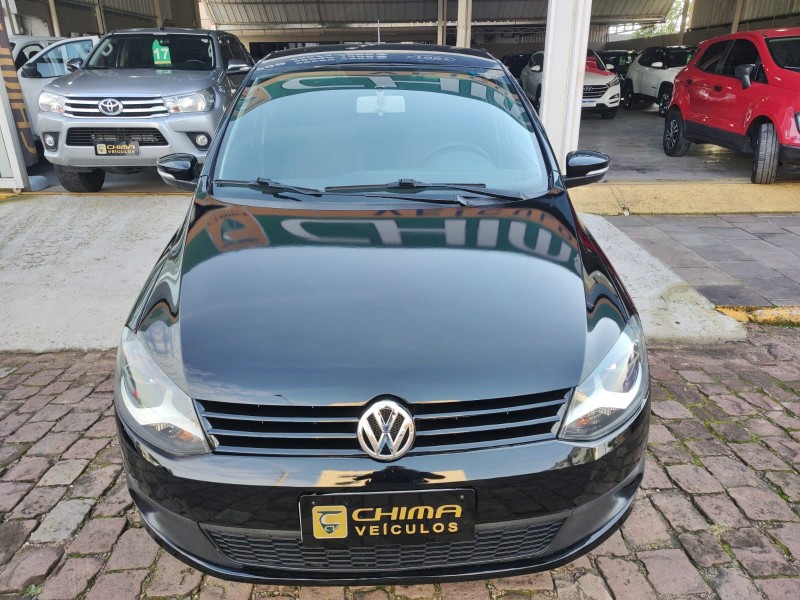 VOLKSWAGEN FOX 1.0 TREND 8V /2014 CHIMA VEÍCULOS VENÂNCIO AIRES / Carros no Vale