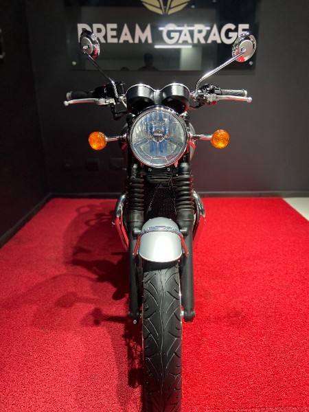 TRIUMPH BONNEVILLE /2018 EXCLUSIVO VEÍCULOS SANTA CRUZ DO SUL / Carros no Vale