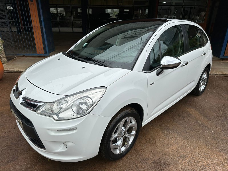 CITROEN C3 1.6 EXCLUSIVE BVA 16V 2014/2014 MENEGHINI VEÍCULOS ARROIO DO MEIO / Carros no Vale