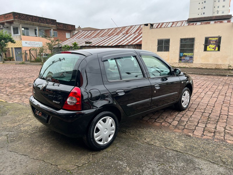 RENAULT CLIO 1.0 CAMPUS 16V FLEX 4P MANUAL 2010/2010 AR MULTIMARCAS VENÂNCIO AIRES / Carros no Vale