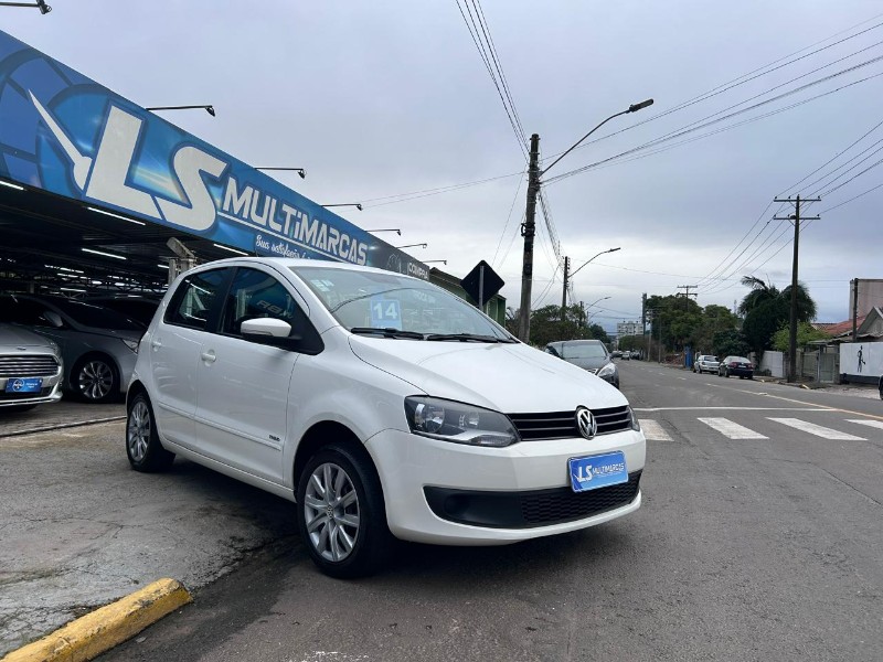 VOLKSWAGEN FOX 1.0 MI TOTAL FLEX 8V 5P 2014/2014 LS MULTIMARCAS VENÂNCIO AIRES / Carros no Vale