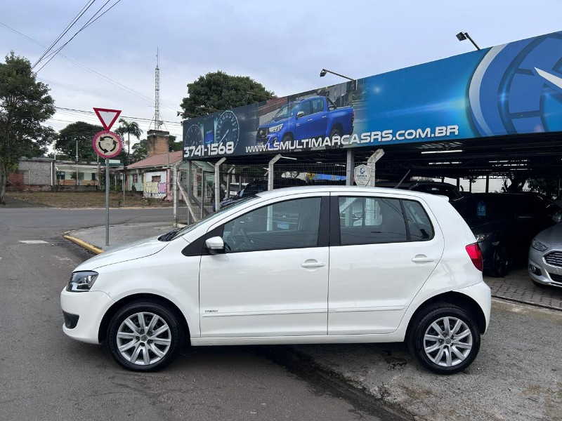 VOLKSWAGEN FOX 1.0 MI TOTAL FLEX 8V 5P 2014/2014 LS MULTIMARCAS VENÂNCIO AIRES / Carros no Vale