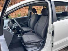 VOLKSWAGEN FOX 1.0 MI TOTAL FLEX 8V 5P 2014/2014 LS MULTIMARCAS VENÂNCIO AIRES / Carros no Vale