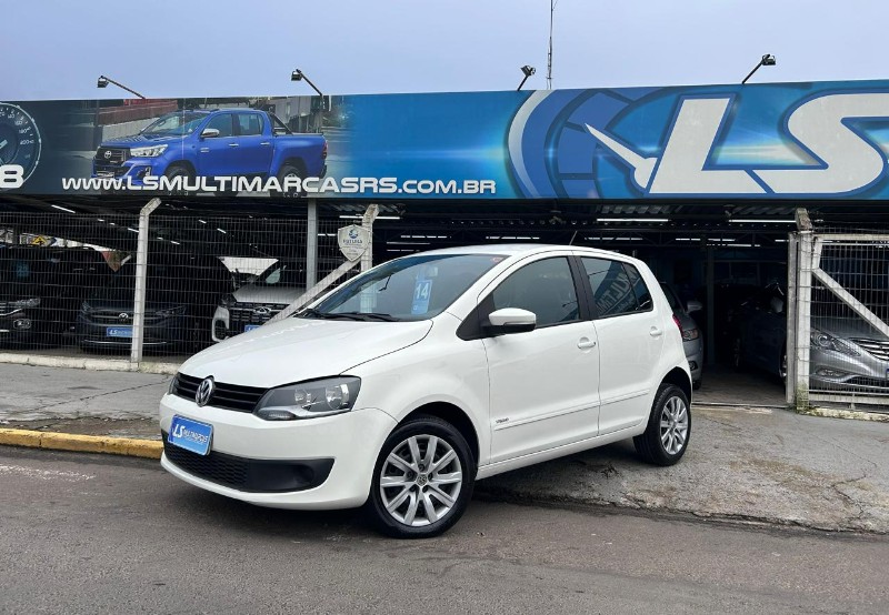 VOLKSWAGEN FOX 1.0 MI TOTAL FLEX 8V 5P 2014/2014 LS MULTIMARCAS VENÂNCIO AIRES / Carros no Vale