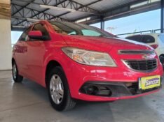 CHEVROLET ONIX 1.0 LT 8V 2013/2014 SANCCAR VEÍCULOS SANTA CRUZ DO SUL / Carros no Vale