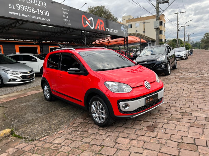 VOLKSWAGEN UP! 1.0TSI CROSS 12V FLEX 4P MANUAL 2017/2017 AR MULTIMARCAS VENÂNCIO AIRES / Carros no Vale