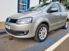 VOLKSWAGEN FOX 1.6 HIGHLINE GII 2013/2014 ADRIANO VEÍCULOS CRUZEIRO DO SUL / Carros no Vale