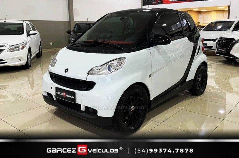 SMART FORTWO 1.0 PASSION COUPÉ 3 CILINDROS 12V 2009/2009 GARCEZ VEÍCULOS BENTO GONÇALVES / Carros no Vale