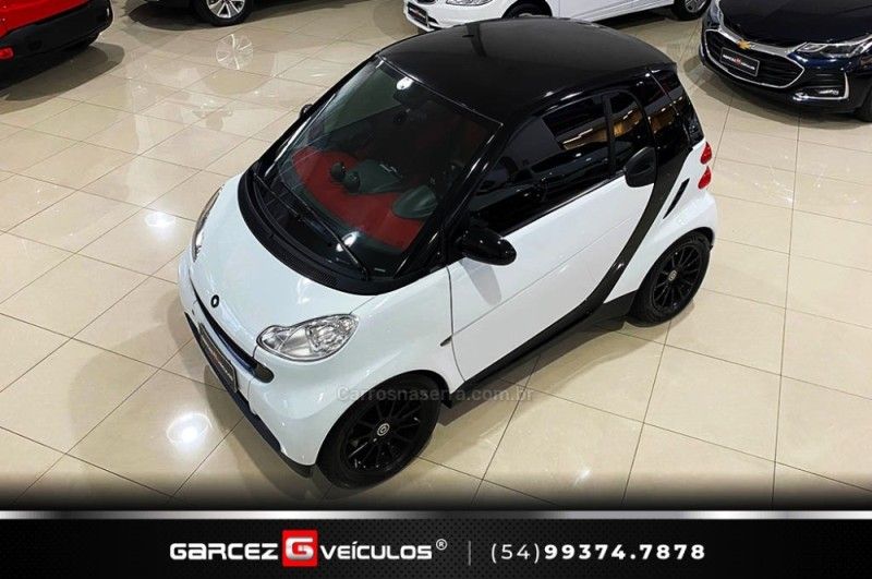 SMART FORTWO 1.0 PASSION COUPÉ 3 CILINDROS 12V 2009/2009 GARCEZ VEÍCULOS BENTO GONÇALVES / Carros no Vale