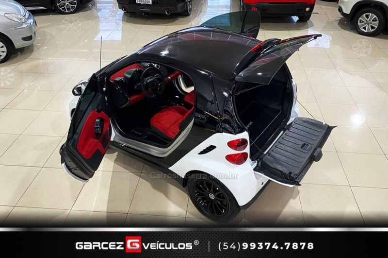 SMART FORTWO 1.0 PASSION COUPÉ 3 CILINDROS 12V 2009/2009 GARCEZ VEÍCULOS BENTO GONÇALVES / Carros no Vale