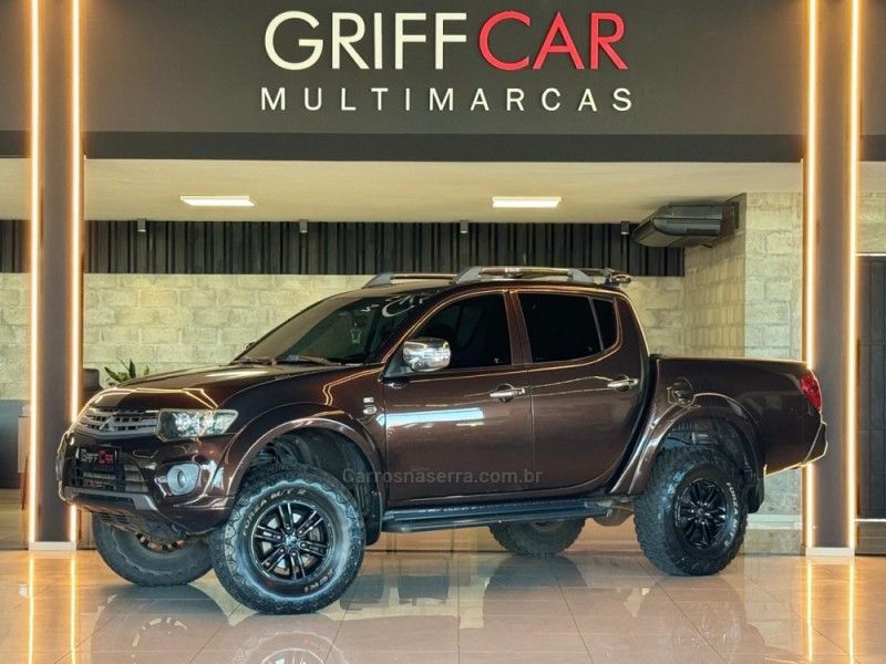 MITSUBISHI L200 TRITON 3.2 HPE 4X4 CD 16V TURBO INTERCOOLER 2014/2015 GRIFFCAR MULTIMARCAS DOIS IRMÃOS / Carros no Vale