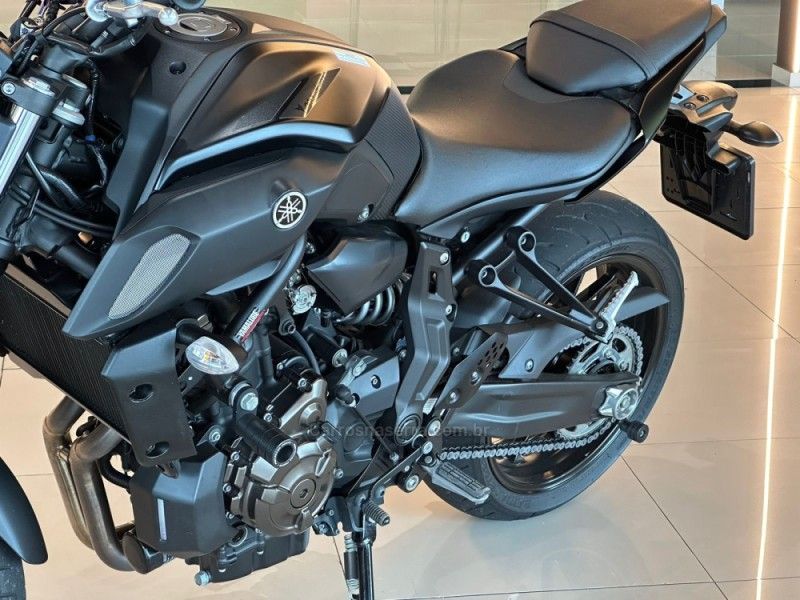 YAMAHA MT 07 ABS 2021/2021 GRIFFCAR MULTIMARCAS DOIS IRMÃOS / Carros no Vale