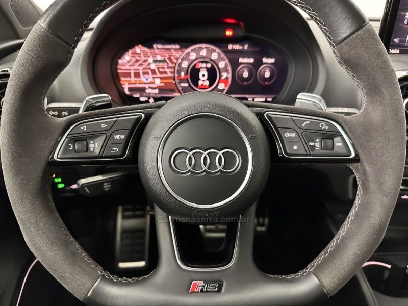 AUDI RS3 2.5 TFSI SPORTBACK QUATTRO S-TRONIC 2018/2018 FOCAR VEÍCULOS CAXIAS DO SUL / Carros no Vale