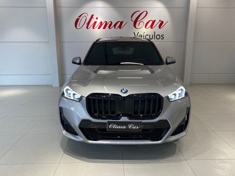 BMW X1 2.0 SDRIVE20I M SPORT 16V TURBO 2024/2025 ÓTIMA CAR FLORES DA CUNHA / Carros no Vale