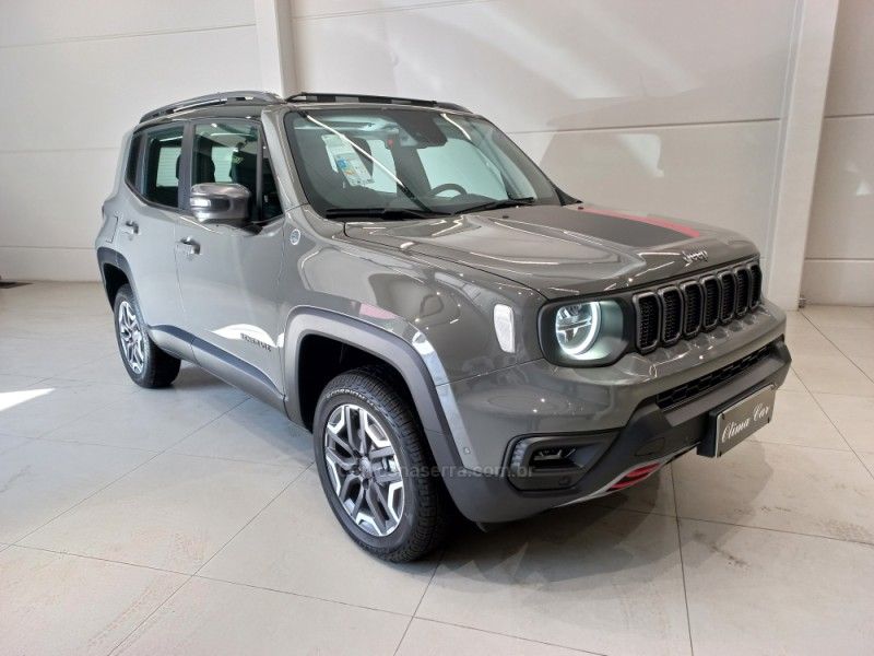 JEEP RENEGADE 1.3 TRAILHAWK T270 16V TURBO 4×4 2024/2025 ÓTIMA CAR FLORES DA CUNHA / Carros no Vale