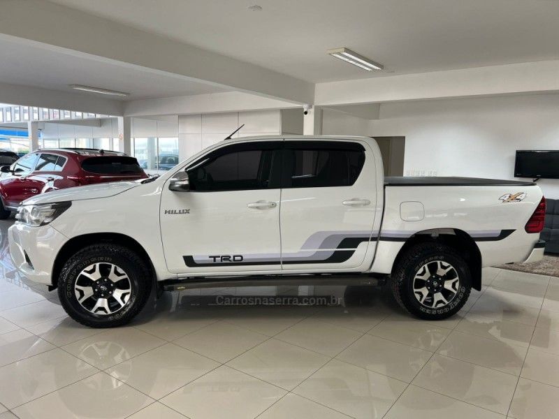 TOYOTA HILUX 2.8 4X4 CD 8V 2018/2018 CIMIRRO AUTOMÓVEIS TAQUARA / Carros no Vale