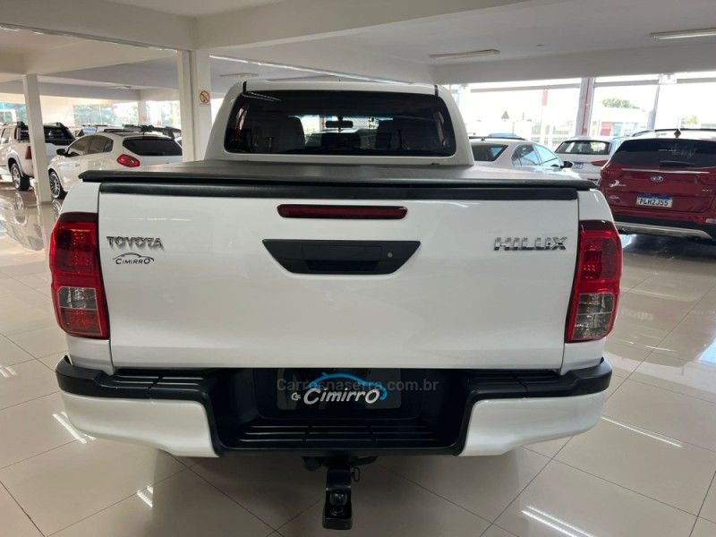 TOYOTA HILUX 2.8 4X4 CD 8V 2018/2018 CIMIRRO AUTOMÓVEIS TAQUARA / Carros no Vale