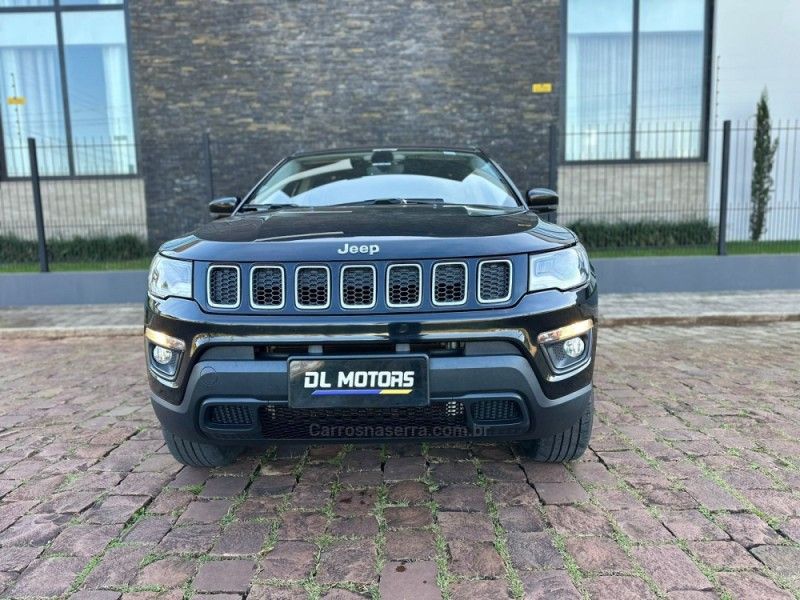 JEEP COMPASS 2.0 16V LONGITUDE 4X4 2018/2018 DL MOTORS LAJEADO / Carros no Vale