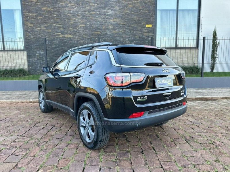 JEEP COMPASS 2.0 16V LONGITUDE 4X4 2018/2018 DL MOTORS LAJEADO / Carros no Vale