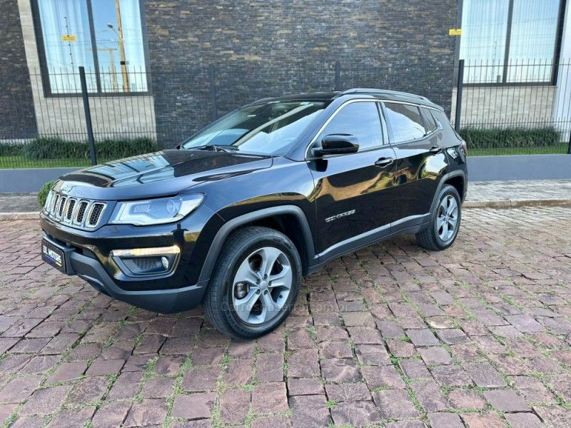 JEEP COMPASS 2.0 16V LONGITUDE 4X4 2018/2018 DL MOTORS LAJEADO / Carros no Vale