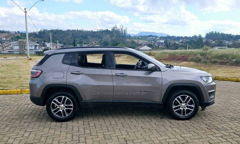 JEEP COMPASS 2.0 16V SPORT 2019/2019 DL MOTORS LAJEADO / Carros no Vale