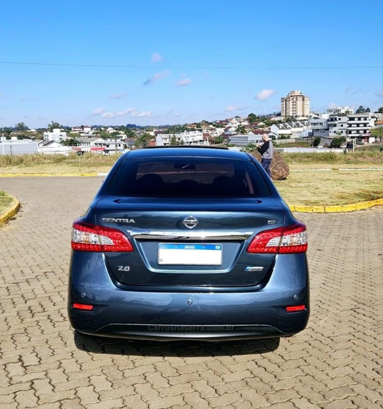 NISSAN SENTRA 2.0 CVT 16V 2015/2015 DL MOTORS LAJEADO / Carros no Vale