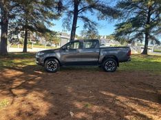 TOYOTA HILUX 2.8 SRV 4X4 CD 16V 2022/2022 DL MOTORS LAJEADO / Carros no Vale