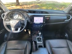 TOYOTA HILUX 2.8 SRV 4X4 CD 16V 2022/2022 DL MOTORS LAJEADO / Carros no Vale