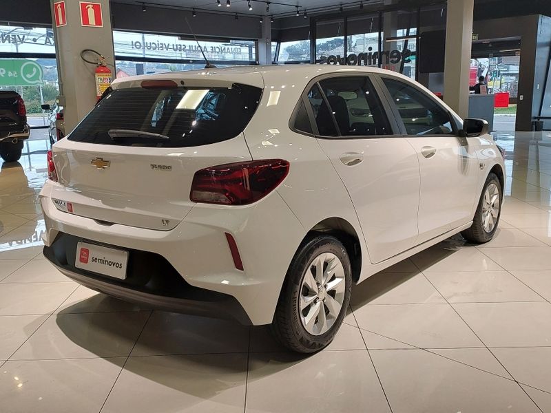 Chevrolet ONIX 1.0 TURBO FLEX LT AUTOMÁTICO 2021/2022 BETIOLO NOVOS E SEMINOVOS LAJEADO / Carros no Vale