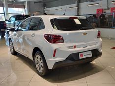 Chevrolet Onix LT 1.0 FLEX 2023 2022/2023 BETIOLO NOVOS E SEMINOVOS LAJEADO / Carros no Vale