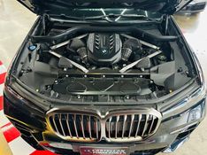 BMW X7 4.4 V8 M50 / 33.000 KM / NOVÍSSIMA 2021/2021 CASTELLAN E TOMAZONI MOTORS CAXIAS DO SUL / Carros no Vale