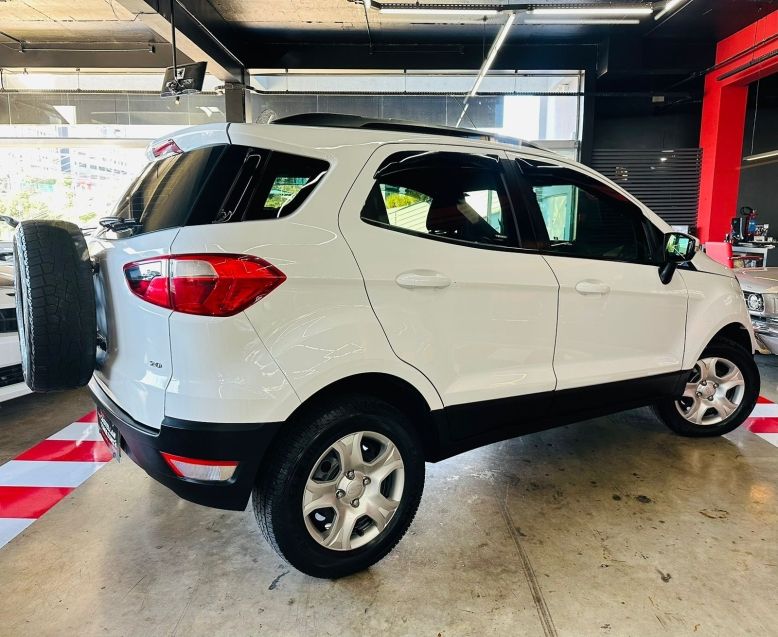 Ford Ecosport SE 2.0 / NOVÍSSIMA 2015/2015 CASTELLAN E TOMAZONI MOTORS CAXIAS DO SUL / Carros no Vale