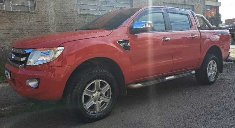 Ford Ranger XLT 2.5 16V 4×2 CD Flex 2014/2014 CAMINHÕES & CAMIONETAS PASSO FUNDO / Carros no Vale