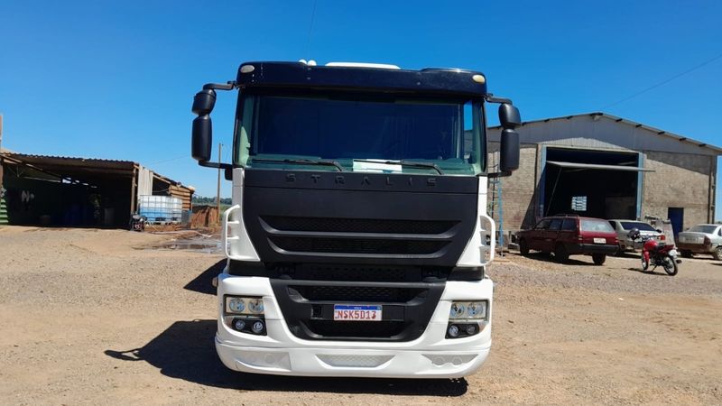 Iveco Stralis NR 570-S41T 3-Eixos 2010/2010 CAMINHÕES & CAMIONETAS PASSO FUNDO / Carros no Vale