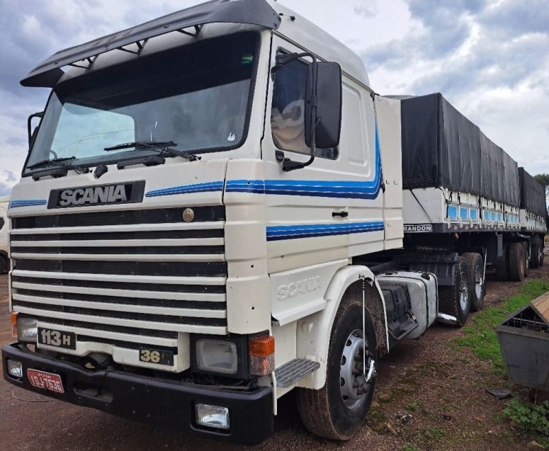 Scania 113 T-113 H 360 6×2 2p + Bi Trem Randon 1995/1995 CAMINHÕES & CAMIONETAS PASSO FUNDO / Carros no Vale