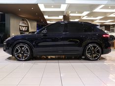 Porsche Cayenne V6 E-Hybrid Platinum Edition 2022/2023 VIA BELLA VEÍCULOS ESPECIAIS CAXIAS DO SUL / Carros no Vale