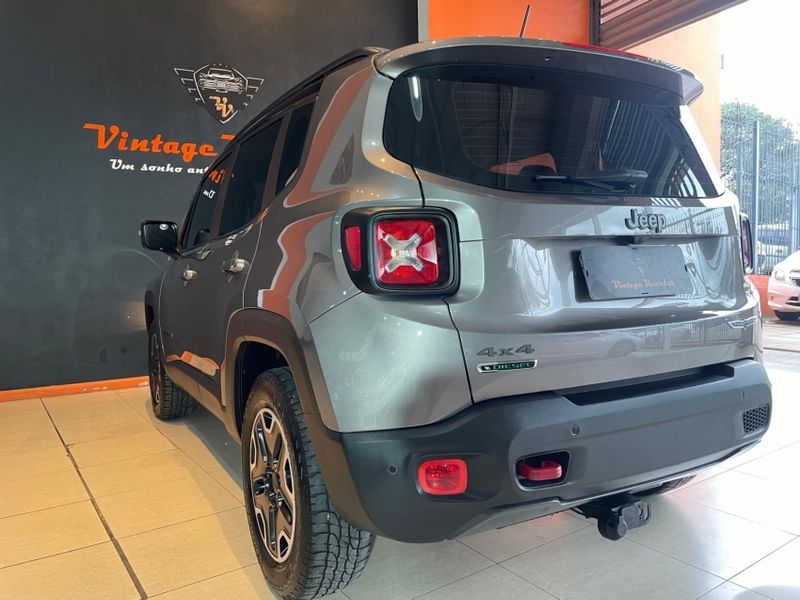 JEEP Renegade TRAILHAWK AT D 2018/2018 VINTAGE VEÍCULOS CAXIAS DO SUL / Carros no Vale