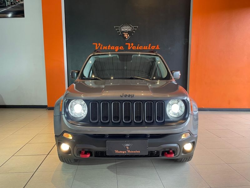 JEEP Renegade TRAILHAWK AT D 2018/2018 VINTAGE VEÍCULOS CAXIAS DO SUL / Carros no Vale