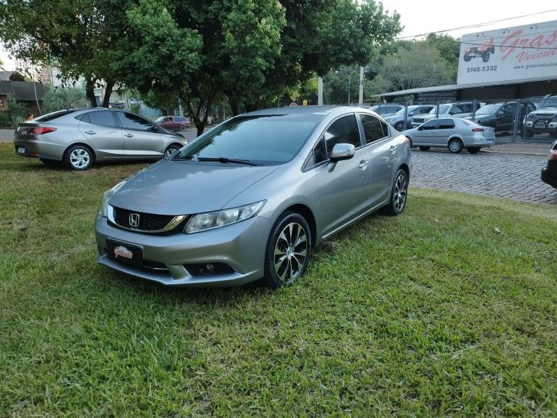 Honda CIVIC SEDAN LXR 2016 GRASSI VEÍCULOS LAJEADO / Carros no Vale