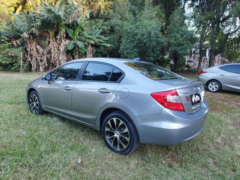 Honda CIVIC SEDAN LXR 2016 GRASSI VEÍCULOS LAJEADO / Carros no Vale